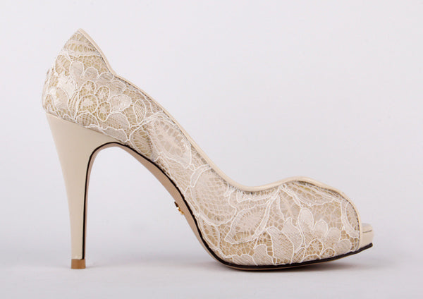 pretty bridal shoes