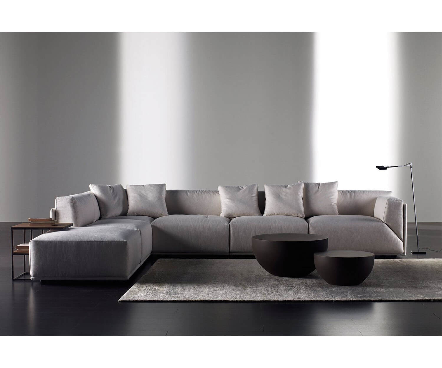 Дизайнерские диваны москва. Диван Meridiani. Meridiani Owen. Rene Sofa Meridiani. Meridiani кресло James.