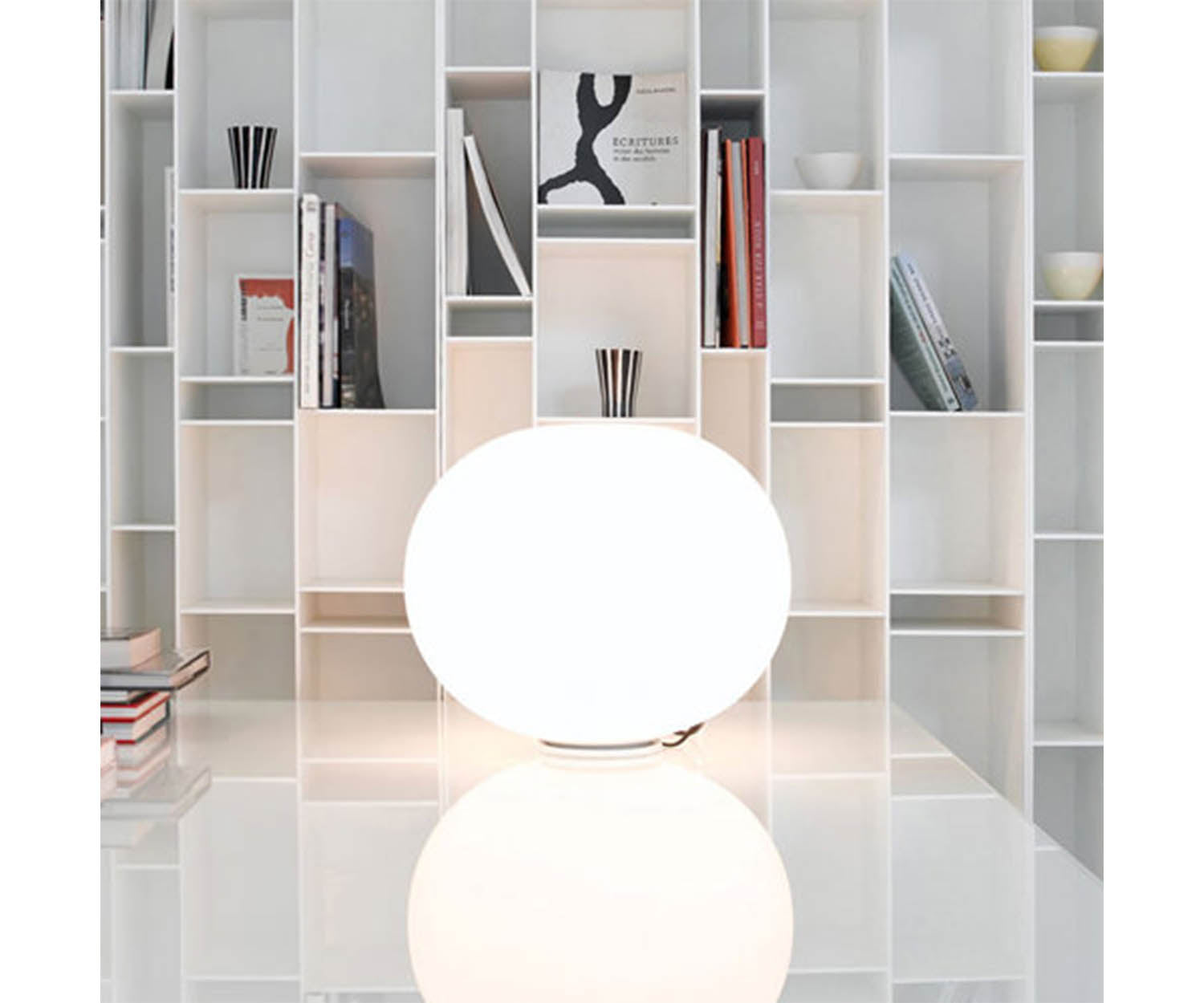Glo-Ball Basic Table Lamp Flos | Casa Design Group