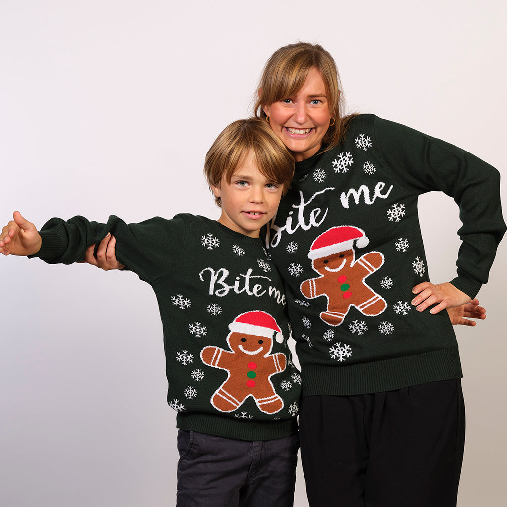 Se Årets julesweater: Bite Me - Børn. Ugly Christmas Sweater lavet i Danmark hos Jule-Sweaters.dk