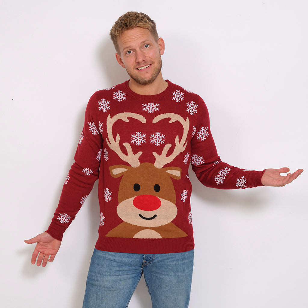 Se Årets julesweater: Det Søde Rensdyr - herre / mænd. Ugly Christmas Sweater lavet i Danmark hos Jule-Sweaters.dk