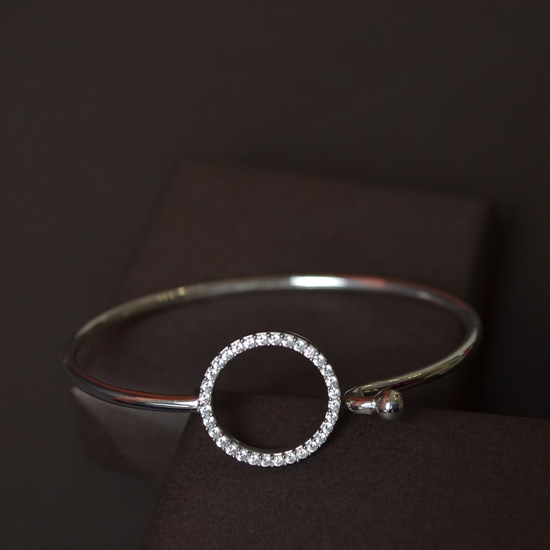 women silver bracelets