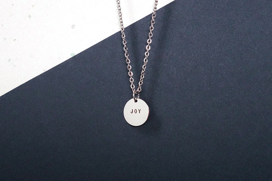 custom engraved pendant necklace