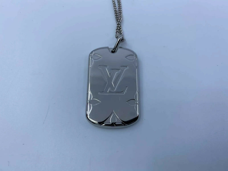 LOUIS VUITTON Champs Elysees Dog Tags 887171