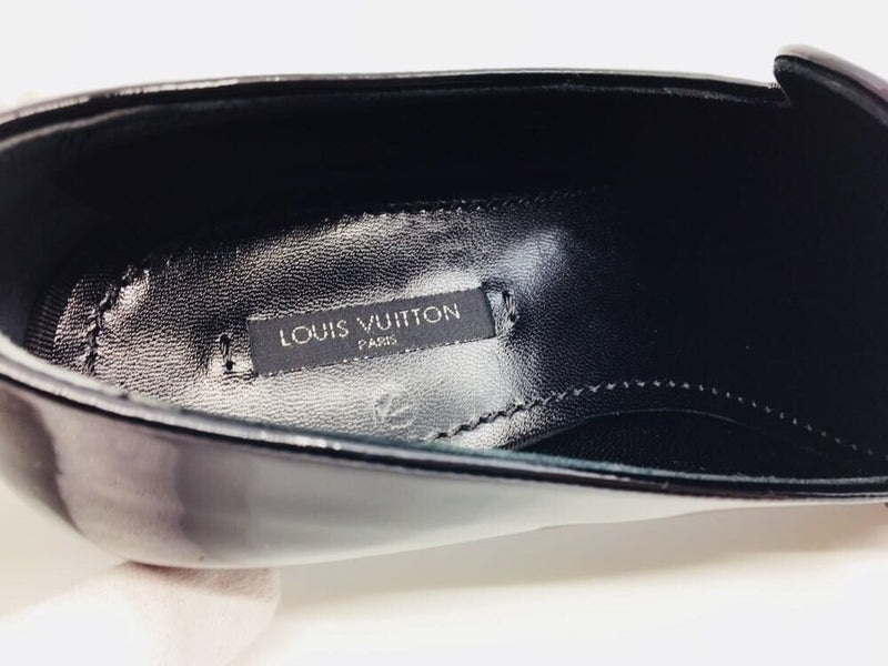 Emblem Loafer – Luxuria & Co.