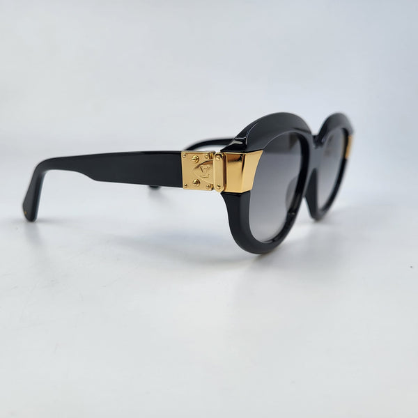 Louis Vuitton Brown Tortoise Z0893E Vertigo Wayfarer Sunglasses at 1stDibs