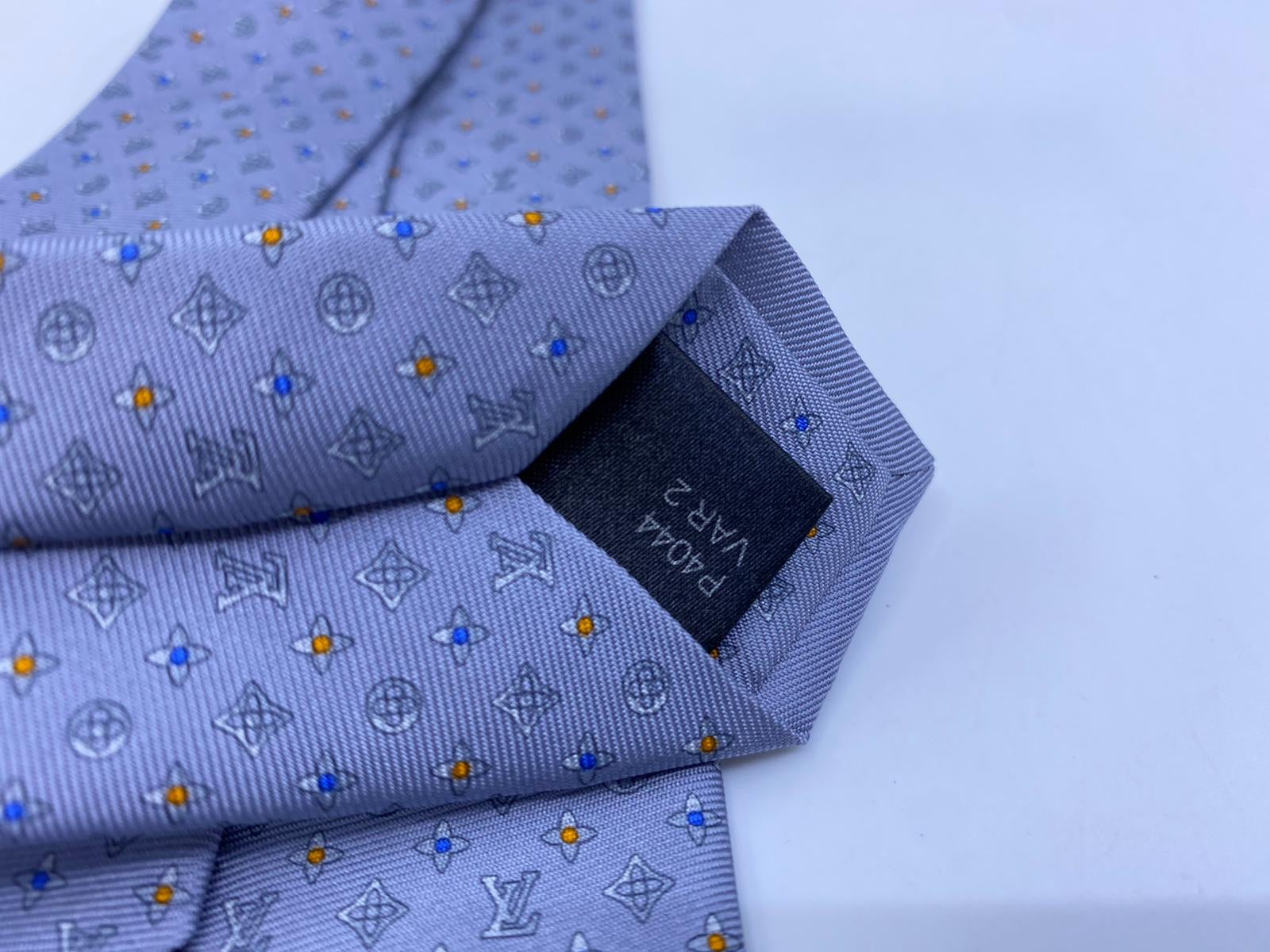 Louis Vuitton Men's Light Blue 100% Silk Monogram Tie – Luxuria & Co.