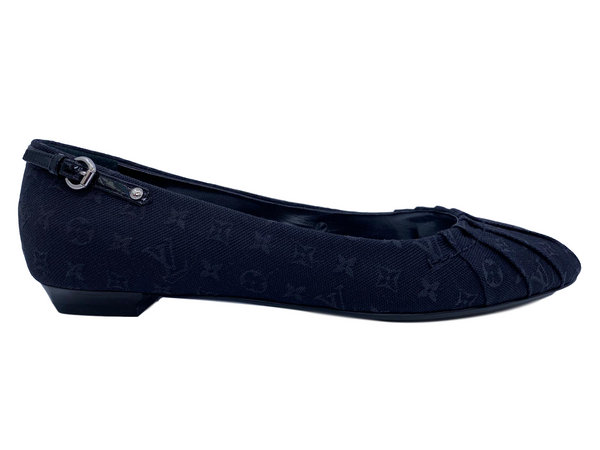 Louis Vuitton Women's Blue Denim Lock It Flat Mule – Luxuria & Co.