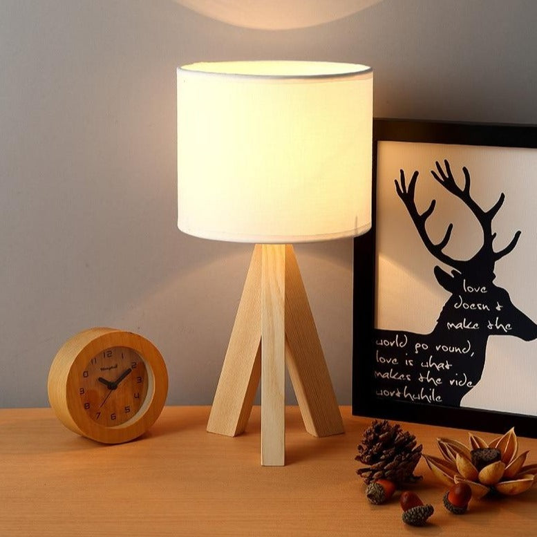 Lampe de table en bois d'inspiration nordique