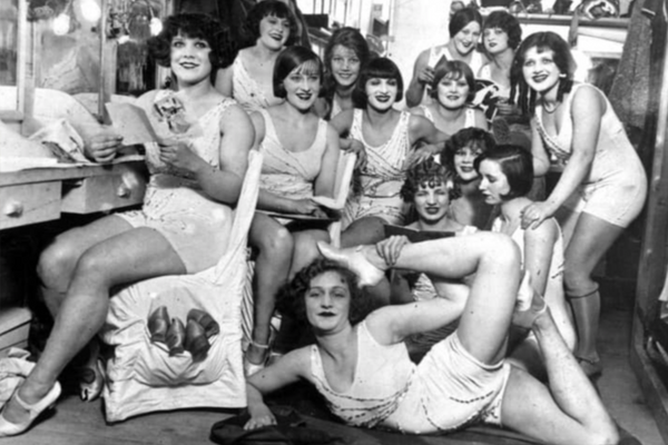 Naughty Paris 1920s