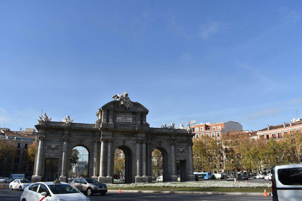Totte マドリードの象徴 シベレス広場