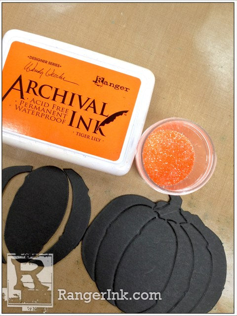 Ranger - Wendy Vecchi Archival Ink Pads Fall Favorites- 6 Item Bundle -  Acorn, Thistle, Fern Green, Orange Blossom, Buttercup, and Bluebird 