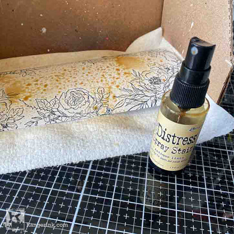 Distress Archival Ink Vignette Tray Step 2