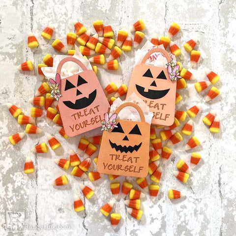 Wendy Vecchi Gal-O-Ween Treat Bags Step 12