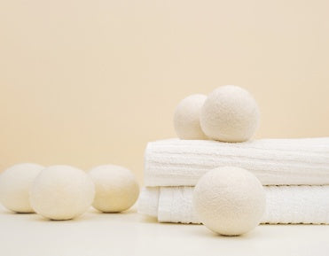8 Best Essential Oils for Wool Dryer Balls – And How to Use Them