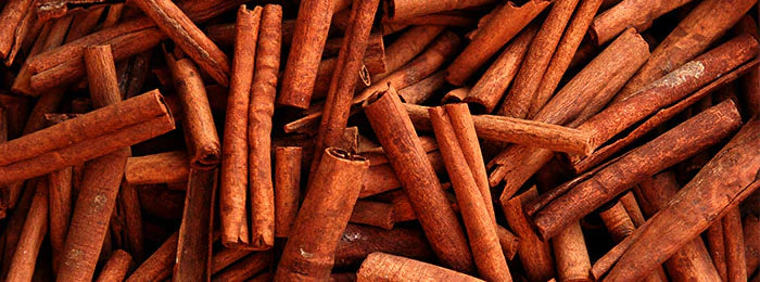 Benefits & Uses of Cinnamon Essential Oil