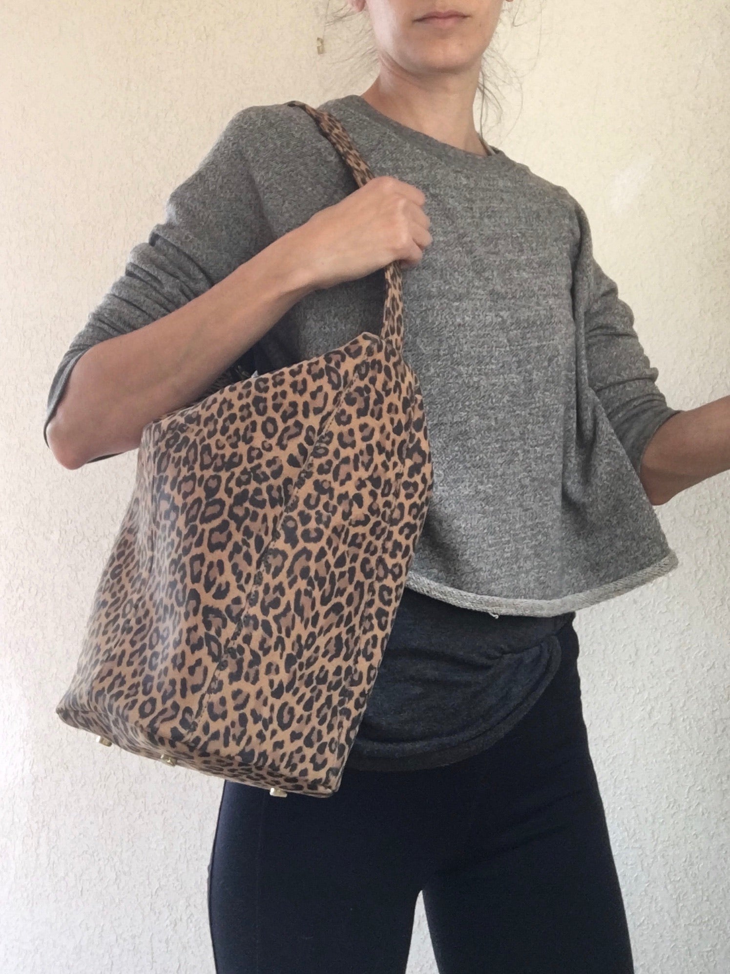 Shoulder Bucket / Sling Bag in Leopard