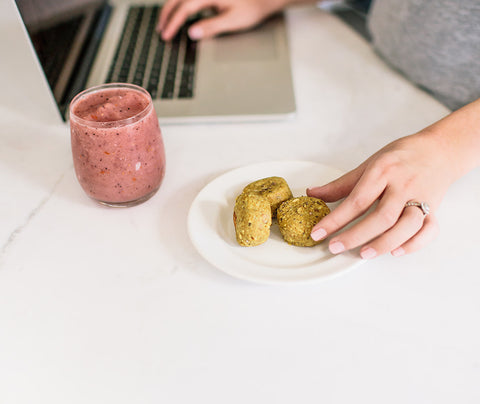 Lactation boosting cinnamon apple smoothie - Majka