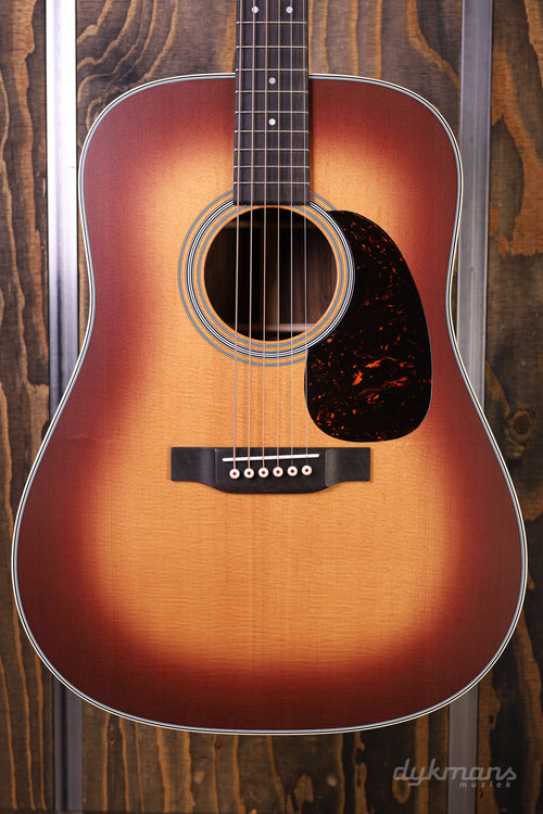 Martin D-28 Satin Amberburst