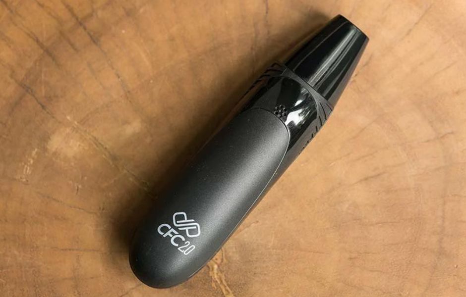 3 Boundless - CFC 2.0 Vaporizer Kit on Mind Vapes Ergonomic and Minimalistic Design