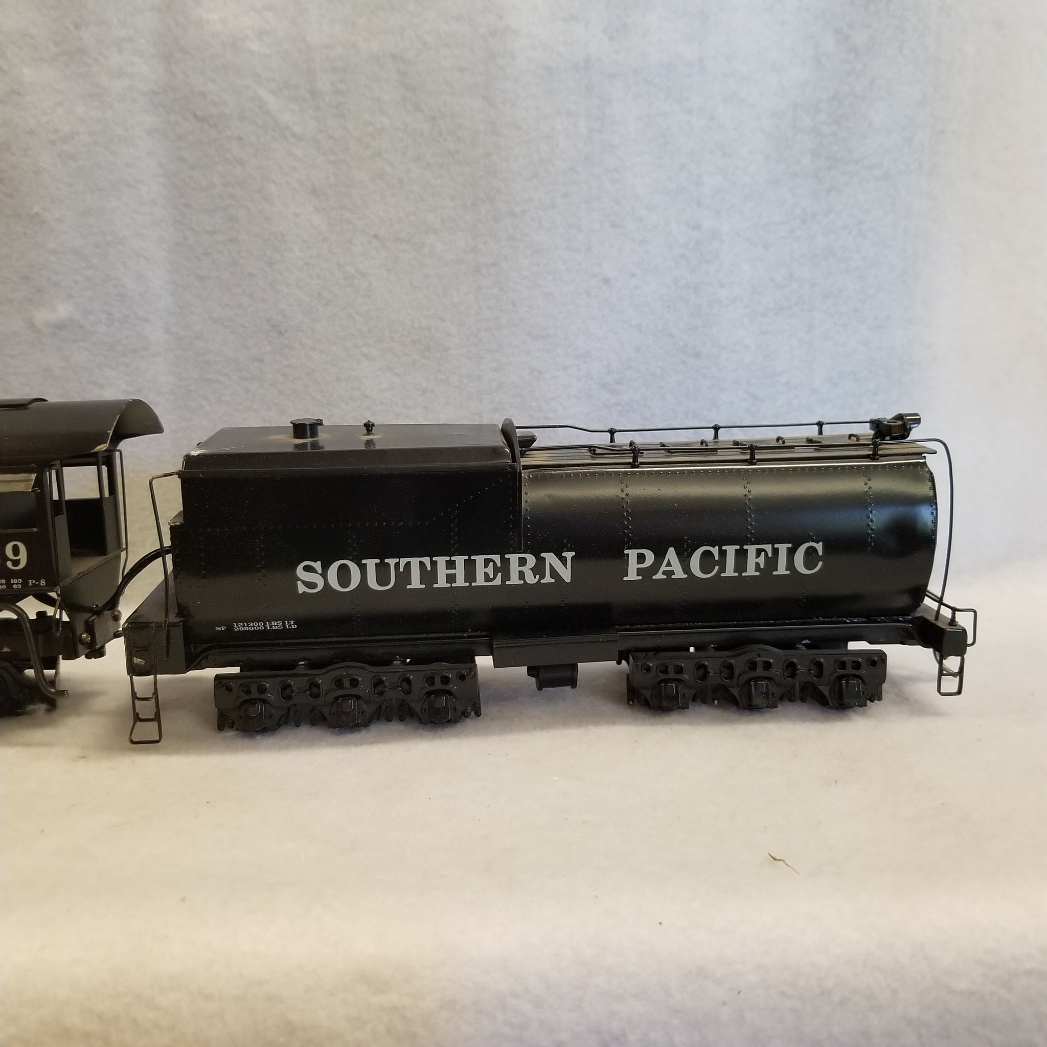 o scale 2 rail locomotives