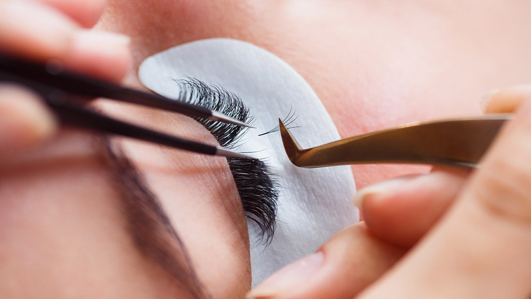 How Long do Hybrid Eyelash Extensions Last