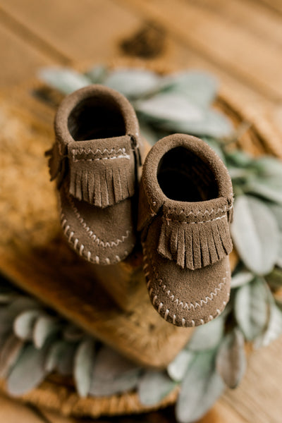 Kids Brown Minnetonka Moccasin ➶ Genuine Leather ➴ Decorah, Iowa