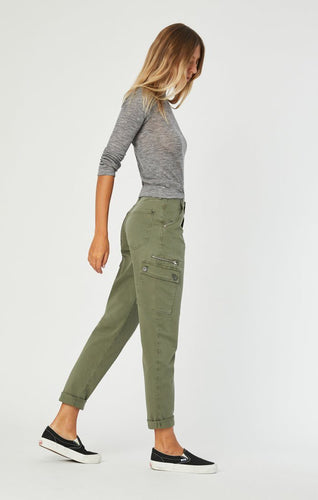 khaki boyfriend jeans