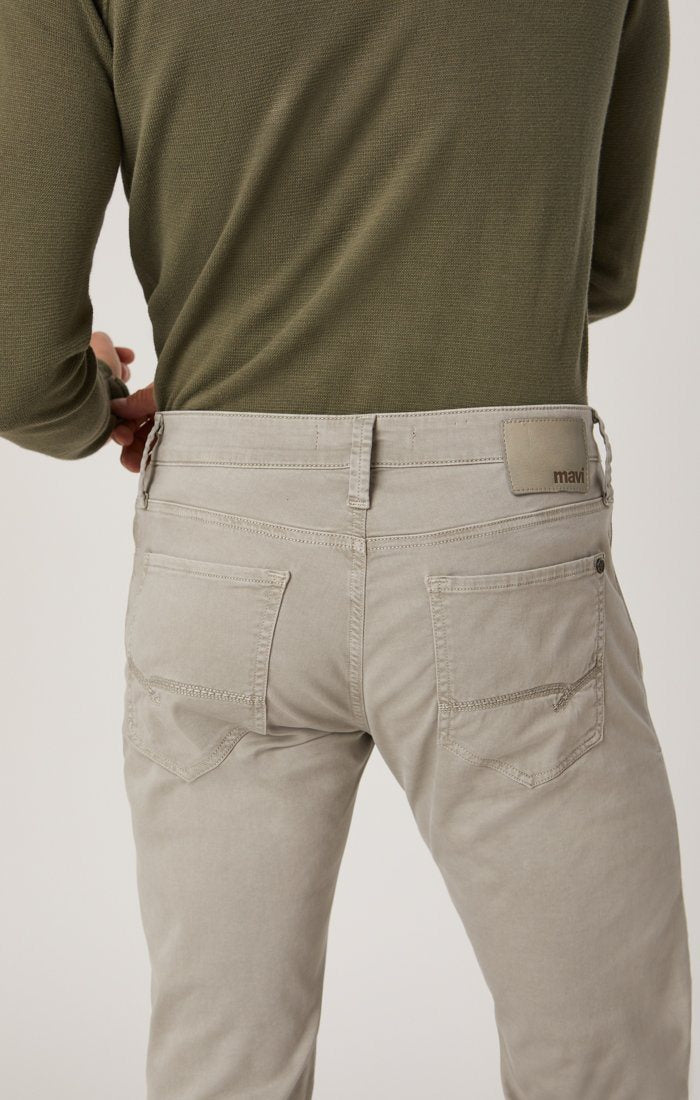 ZACH STRAIGHT LEG IN STONE GREY TWILL