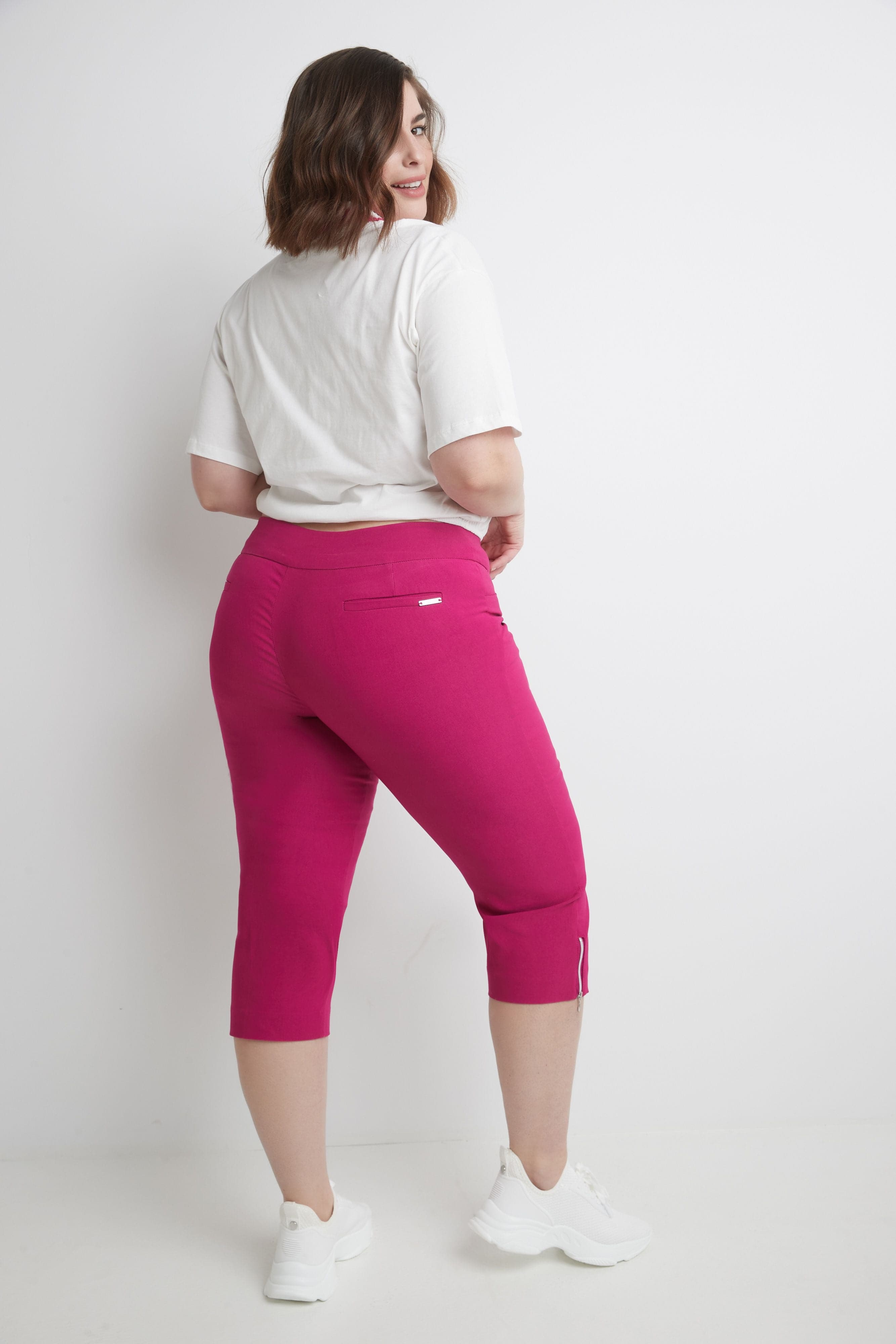 Curvy Chic Capris With Zipper Detail At The Hem Rekucci