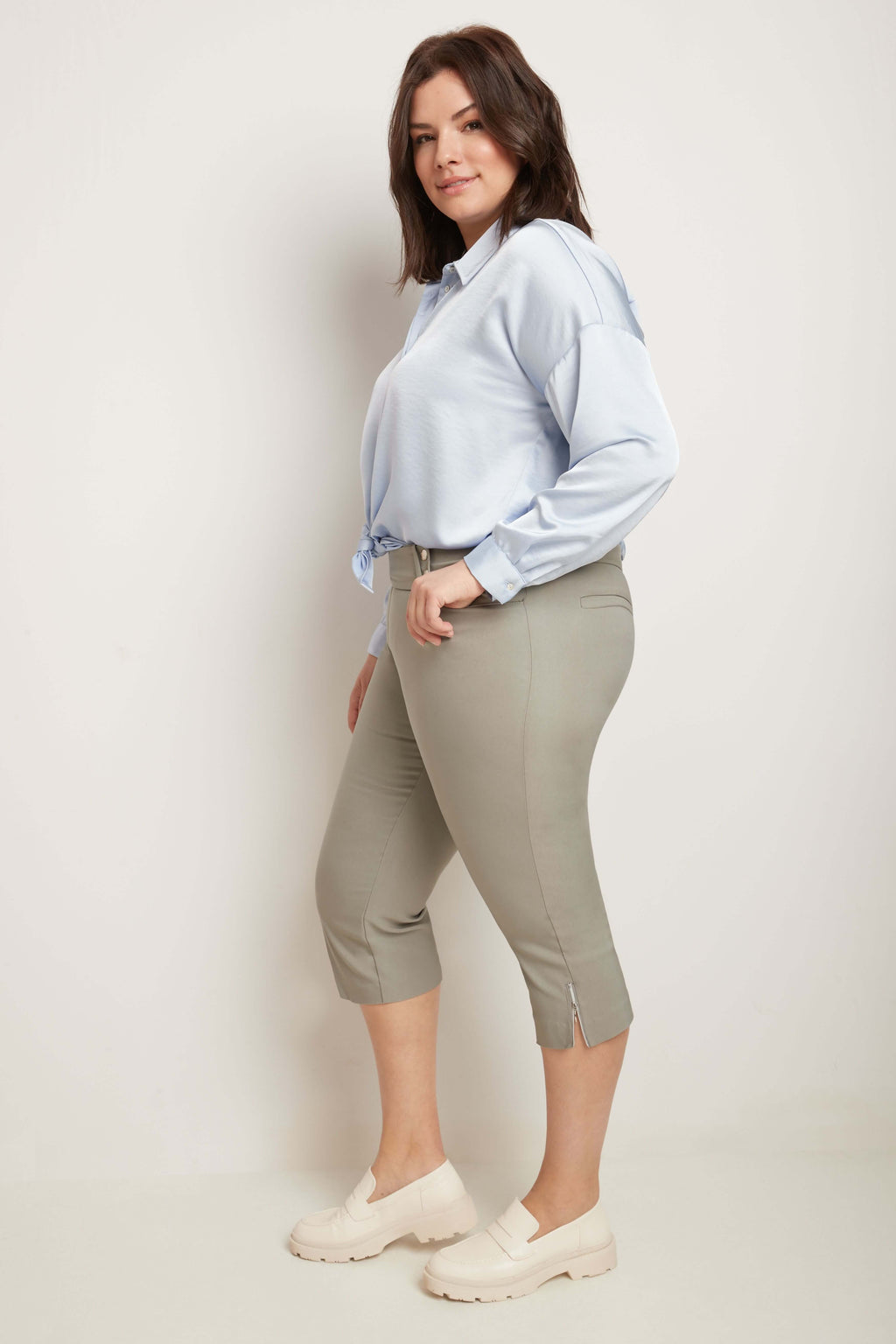 Curvy Chic Capris With Zipper Detail At The Hem Rekucci