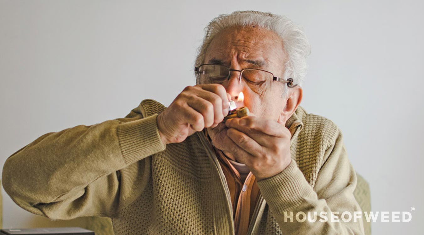 abuelo fumando weed