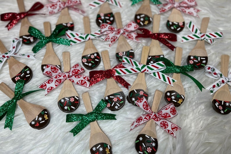 Christmas Hot Cocoa Dipped Spoons