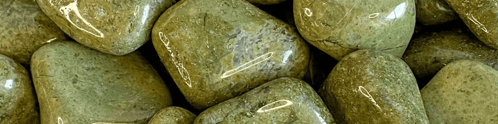 epidote crystals close up 