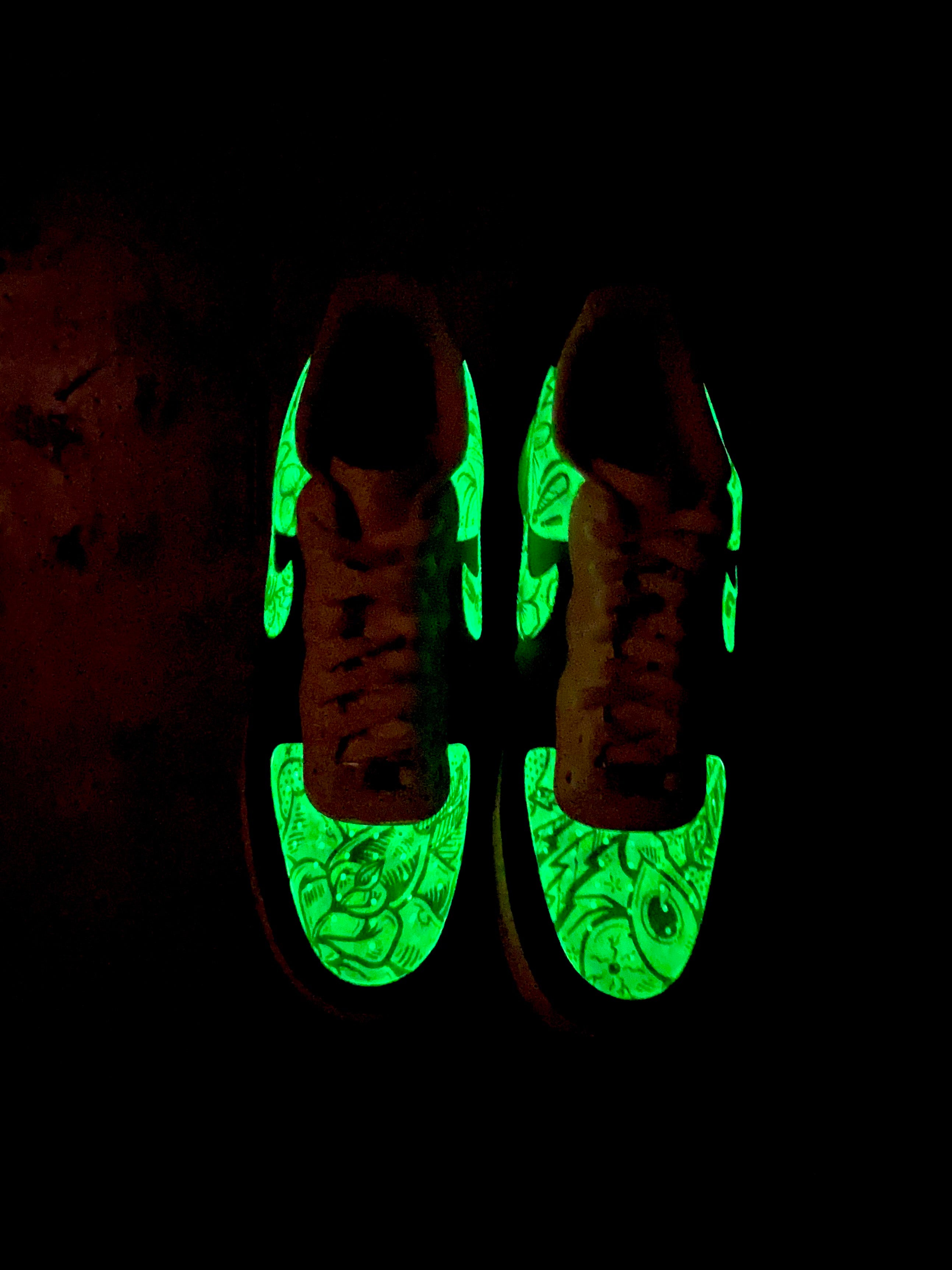 Glow Worms Glow in the Dark shoes – chadcantcolor