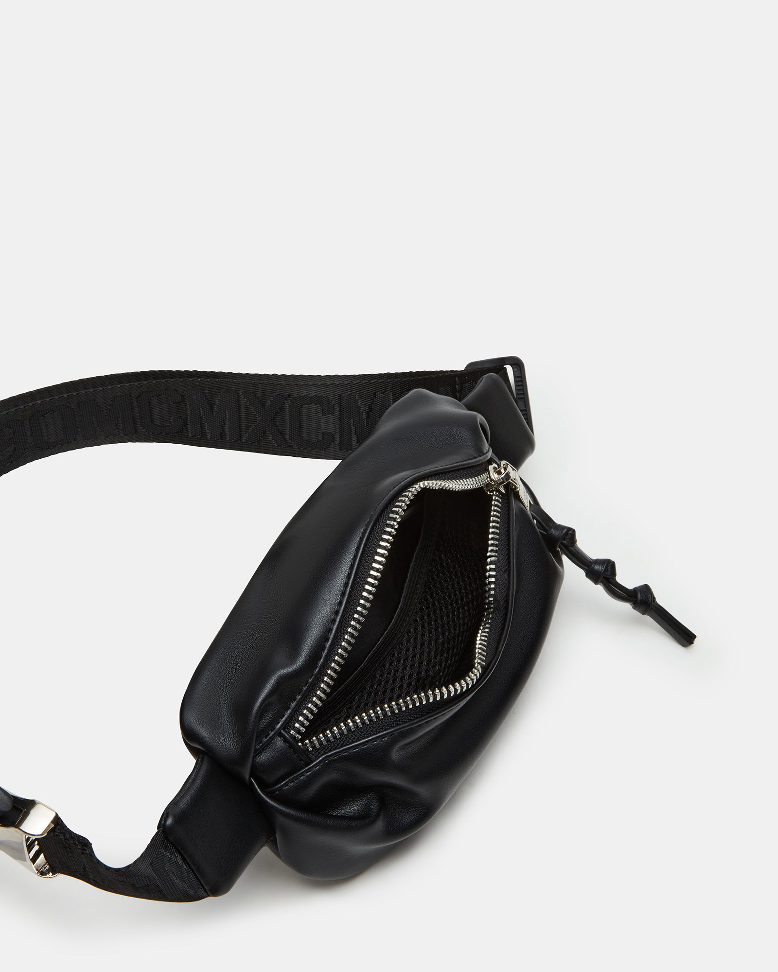 PLEATED BAGUETTE BELT BAG BLACK