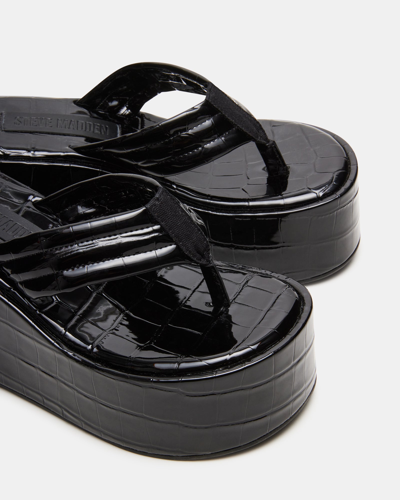 ESCAPISM BLACK CROCODILE