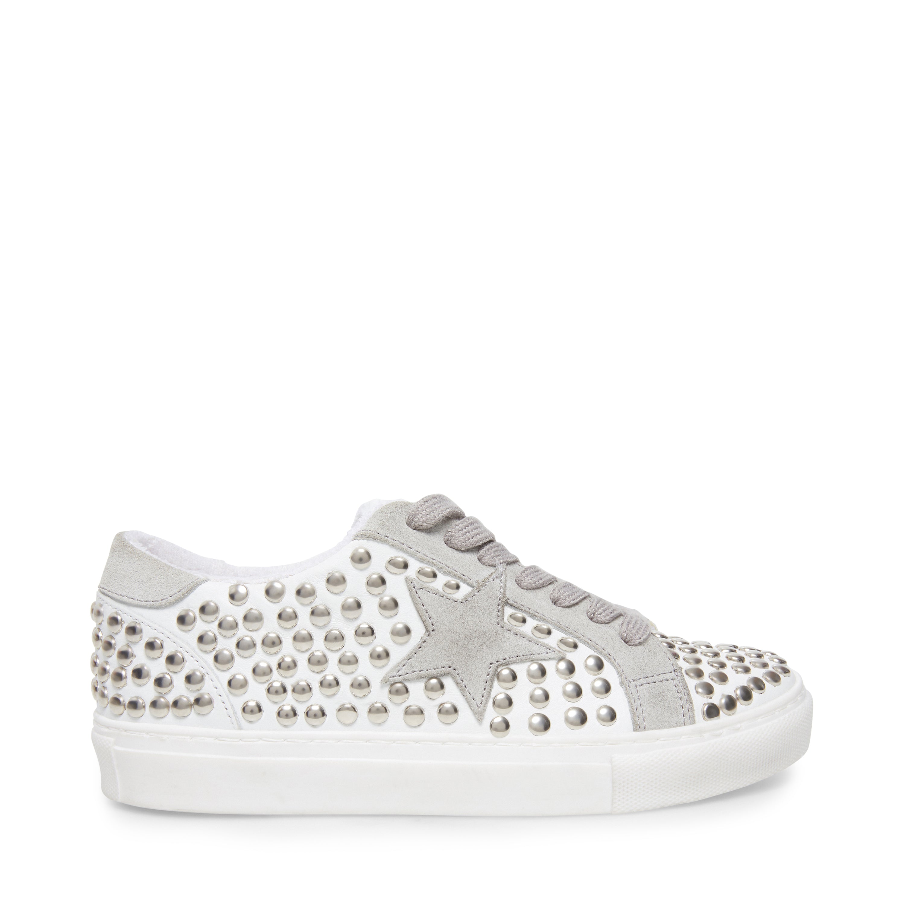 TURNER WHITE WITH STUDS – Steve Madden