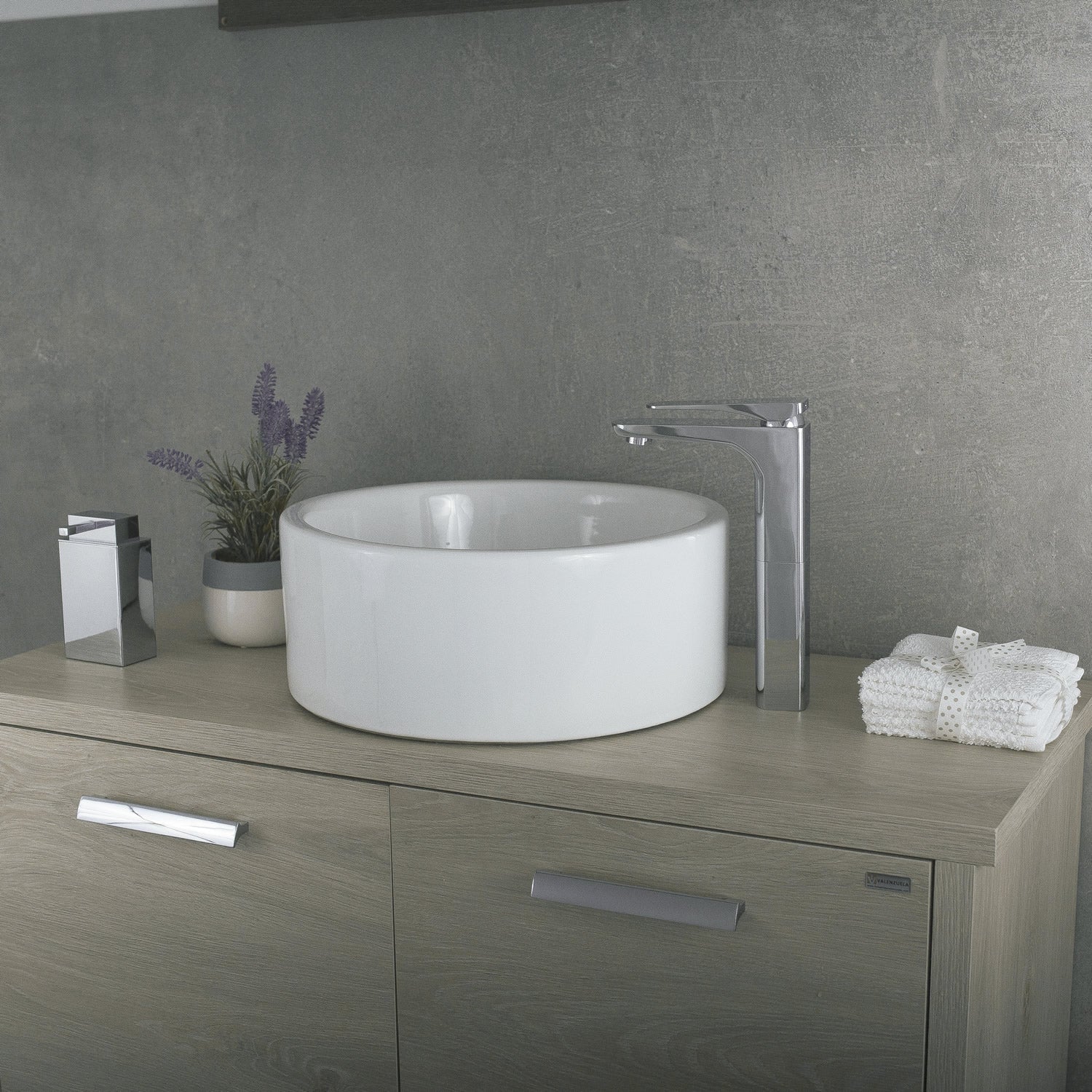 DAX Single Handle Vessel Sink Bathroom Faucet, Brass Body, Brushed Finish, 5-3/16 x 10-15/16 Inches (DAX-805L)
