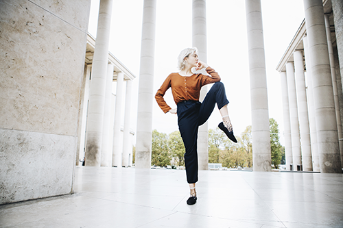 Shooting photo Clara Ferrand palais de tokyo chaussettes transparentes Nakameguro Gold Atelier St Eustache