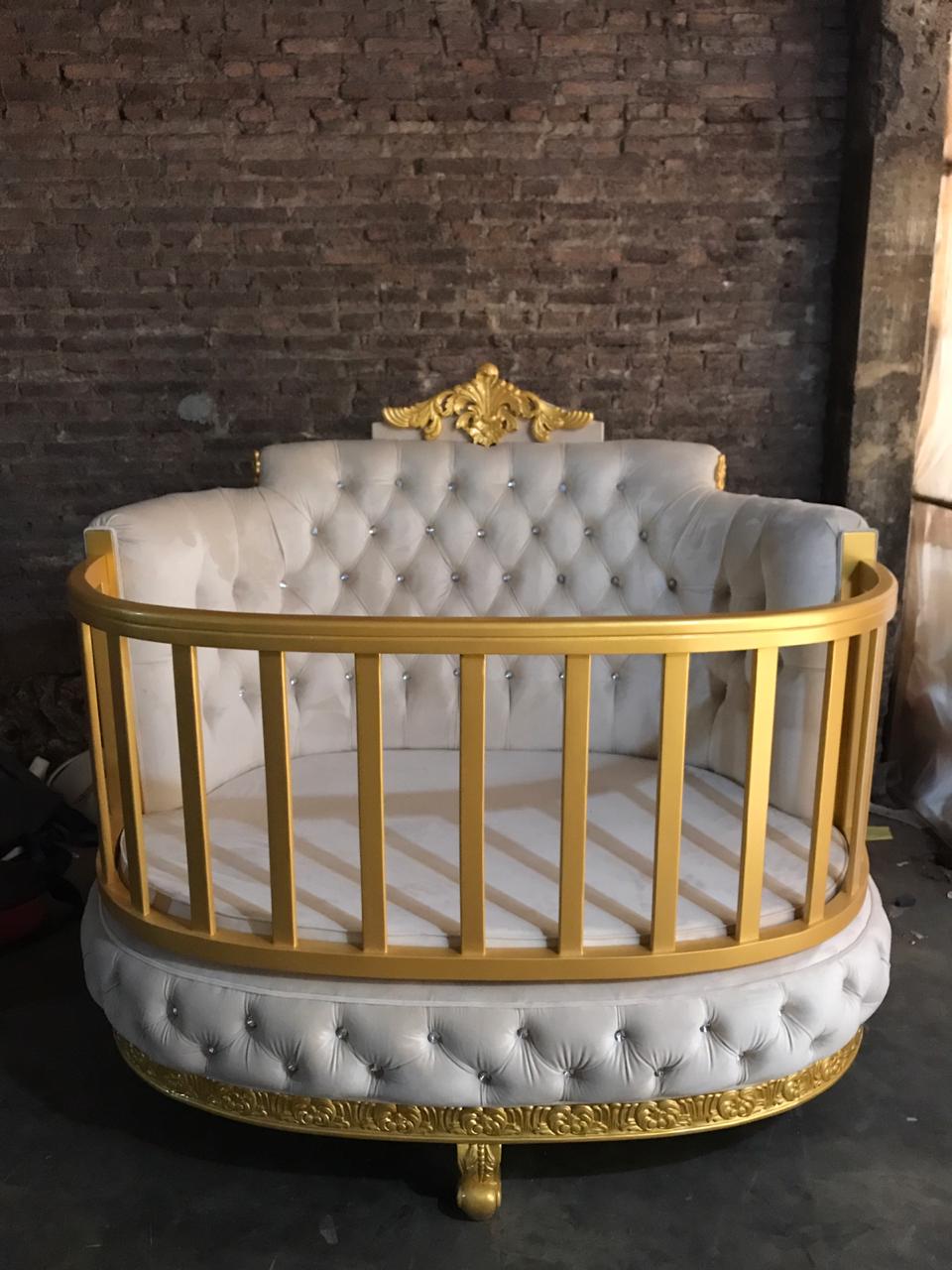 royal baby crib