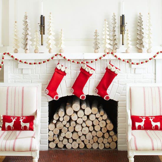  Simple and Elegant Christmas Fireplace Mantle Decor Ideas