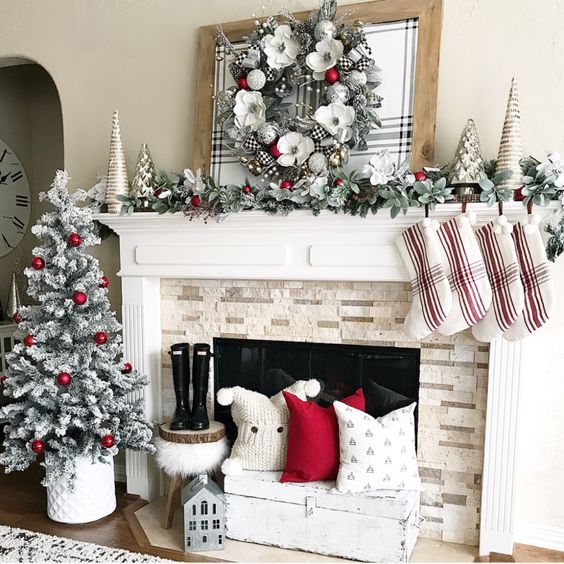  Simple and Elegant Christmas Fireplace Mantle Decor Ideas
