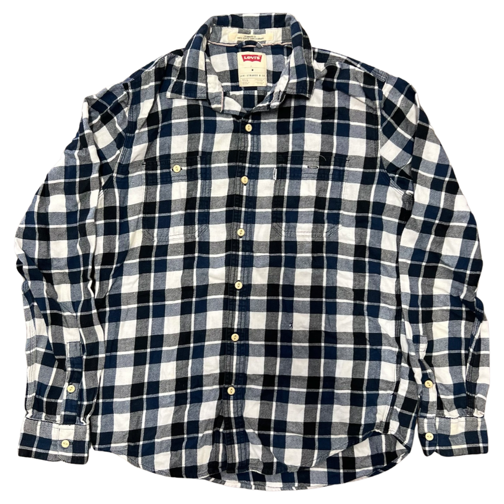 Levi's Plaid Flannel Shirt (M) – Feels So Good