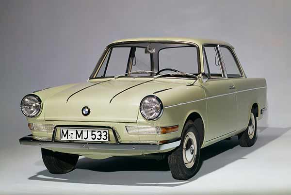 BMW700