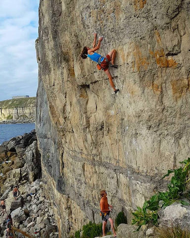 Pongoose blog - Louis climbing 'Prison Sex' 7c+ at Portland, Dorset