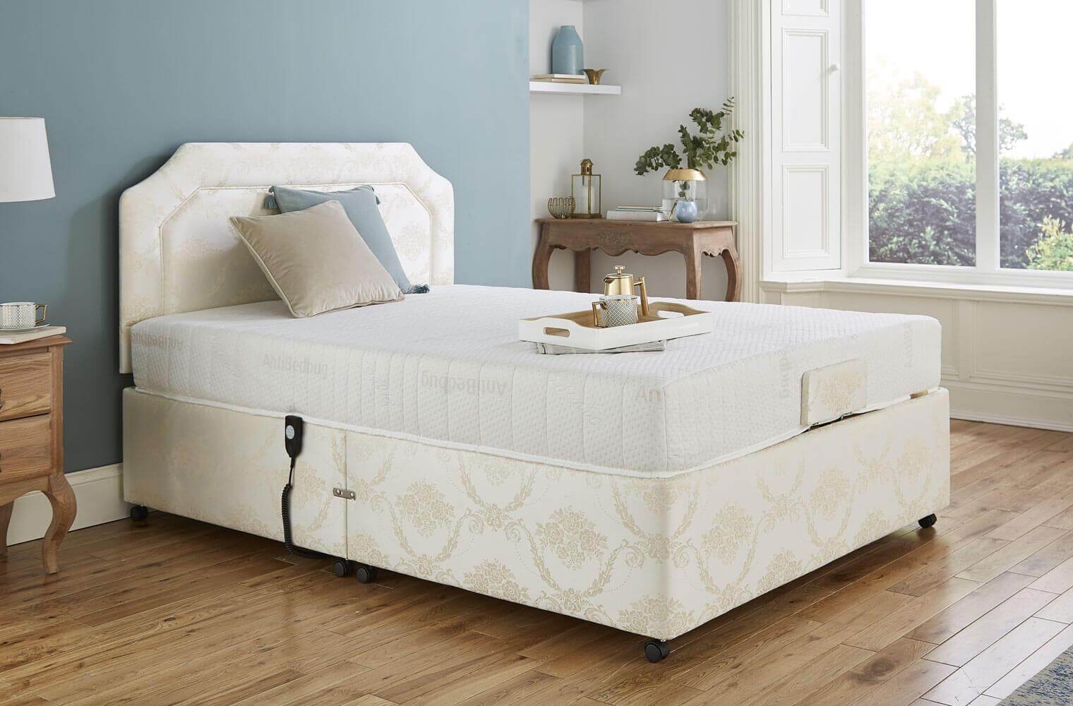 An image of Middletons Blarney Classic Fully Adjustable Automatic Bed with Remote Control Si...