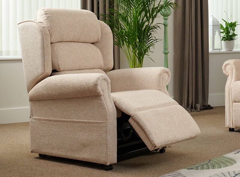 luxury riser recliner chairs