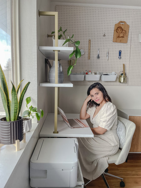 21 Tips for Working from Home - Women sitting at desk.
