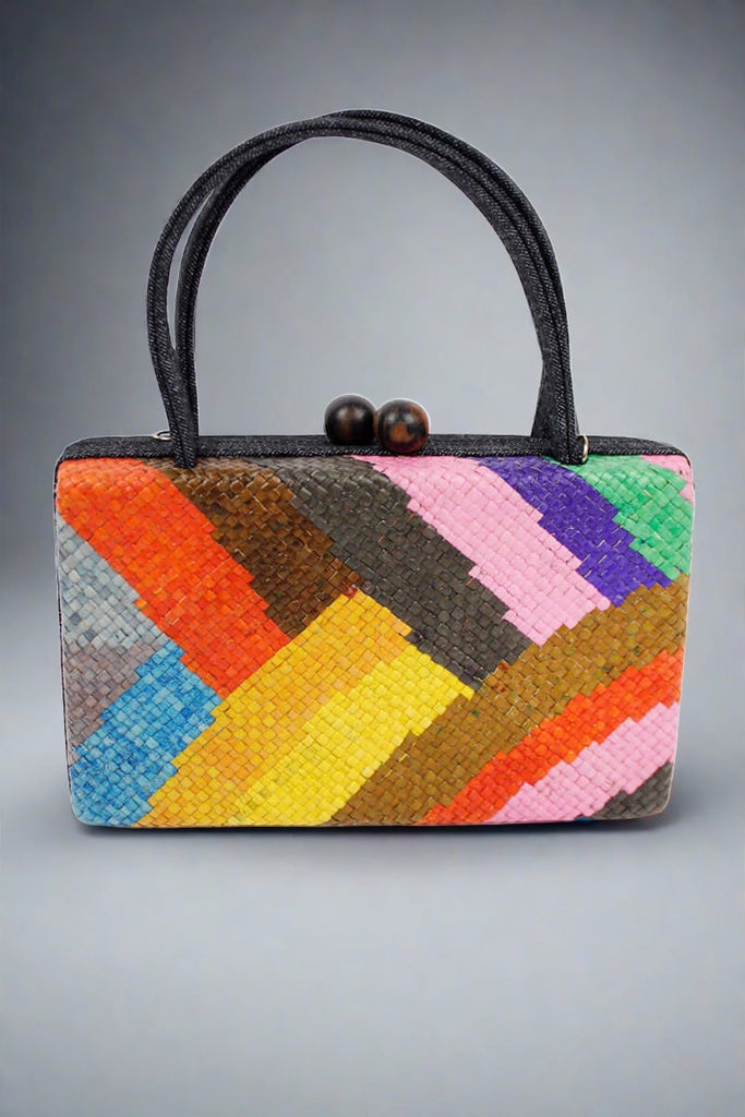 Handwoven Heart-Shaped Purse – MacondoForever